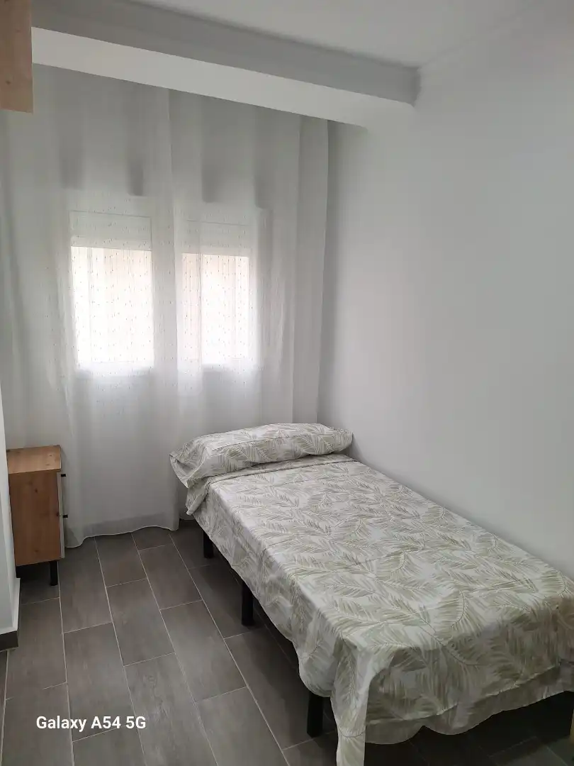 Habitación de Piso de alquiler en Elda con Aire acondicionado, Amueblado y Horno