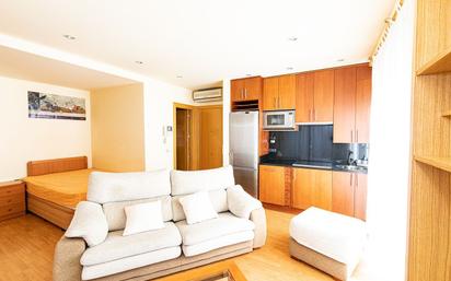 Sala d'estar de Apartament en venda en  Madrid Capital