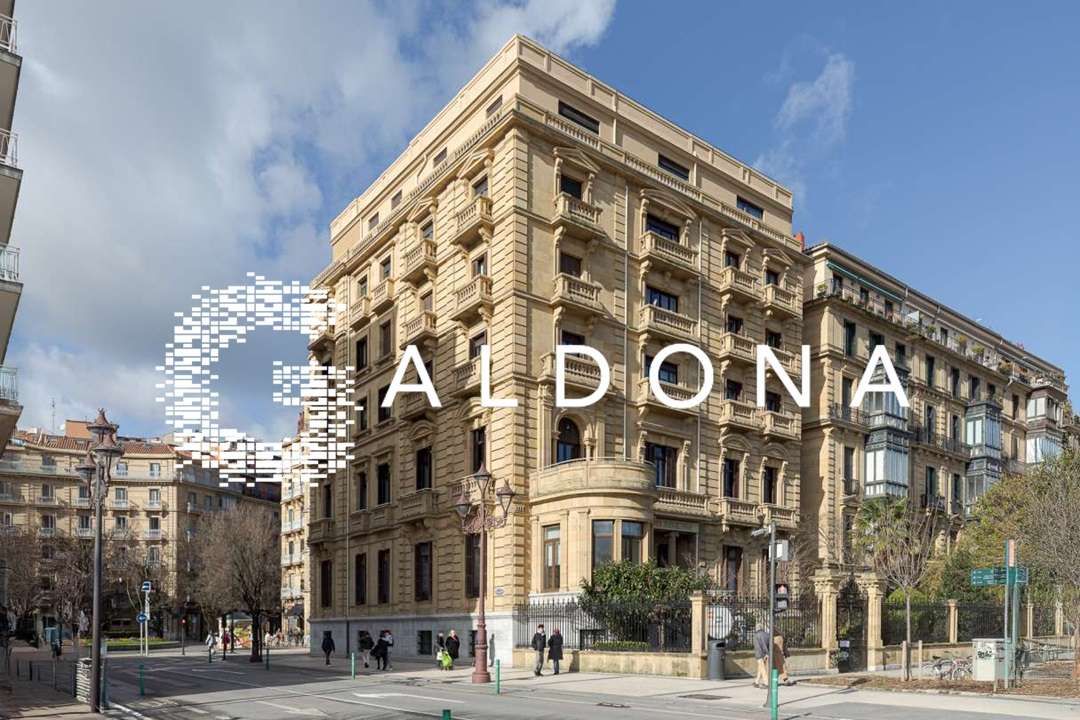 Vista exterior de Oficina de lloguer en Donostia - San Sebastián  amb Calefacció i Traster