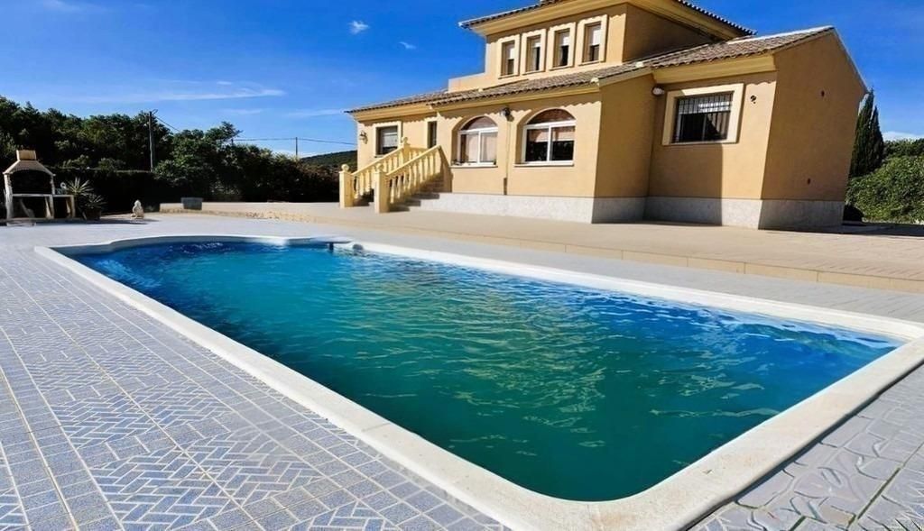 Piscina de Casa o xalet en venda en Totana amb Calefacció, Jardí privat i Terrassa