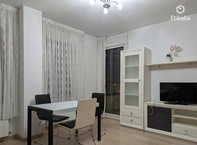 Piso en Alquiler en Vitoria-Gasteiz - PLAZA DEL RENACIMIENTO en Desamparados