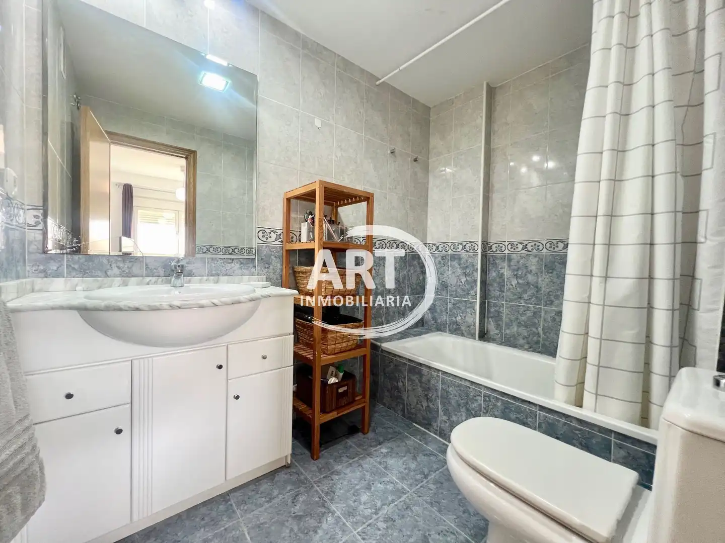 Baño de Piso en venta en Paterna con Aire acondicionado, Calefacción y Terraza