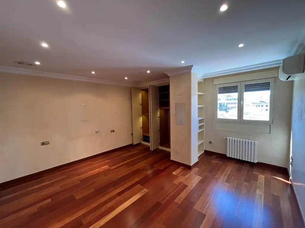 Flat for sale in Albacete  with Air Conditioner, Heating and Parquet flooring