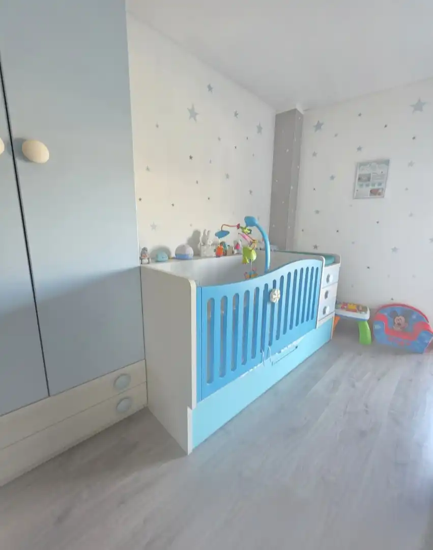 Dormitori de Casa adosada en venda en Santa Coloma de Gramenet amb Aire condicionat, Calefacció i Parquet