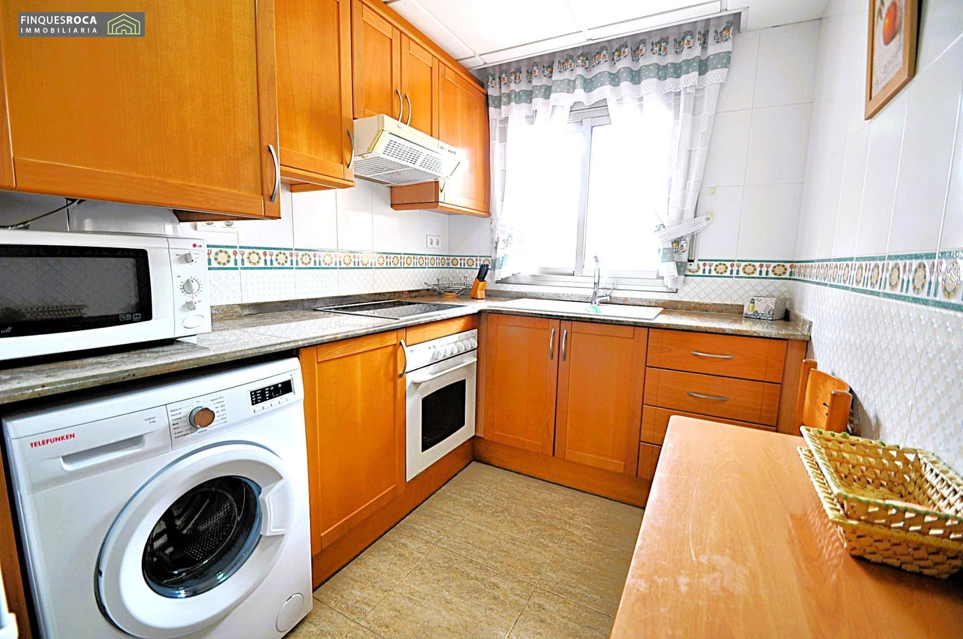 Cuina de Apartament en venda en La Ràpita amb Aire condicionat, Terrassa i Moblat