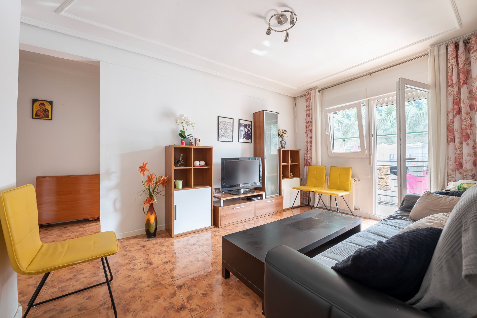 Living room of Flat for sale in Fuenlabrada  with Air Conditioner, Heating and Terrace