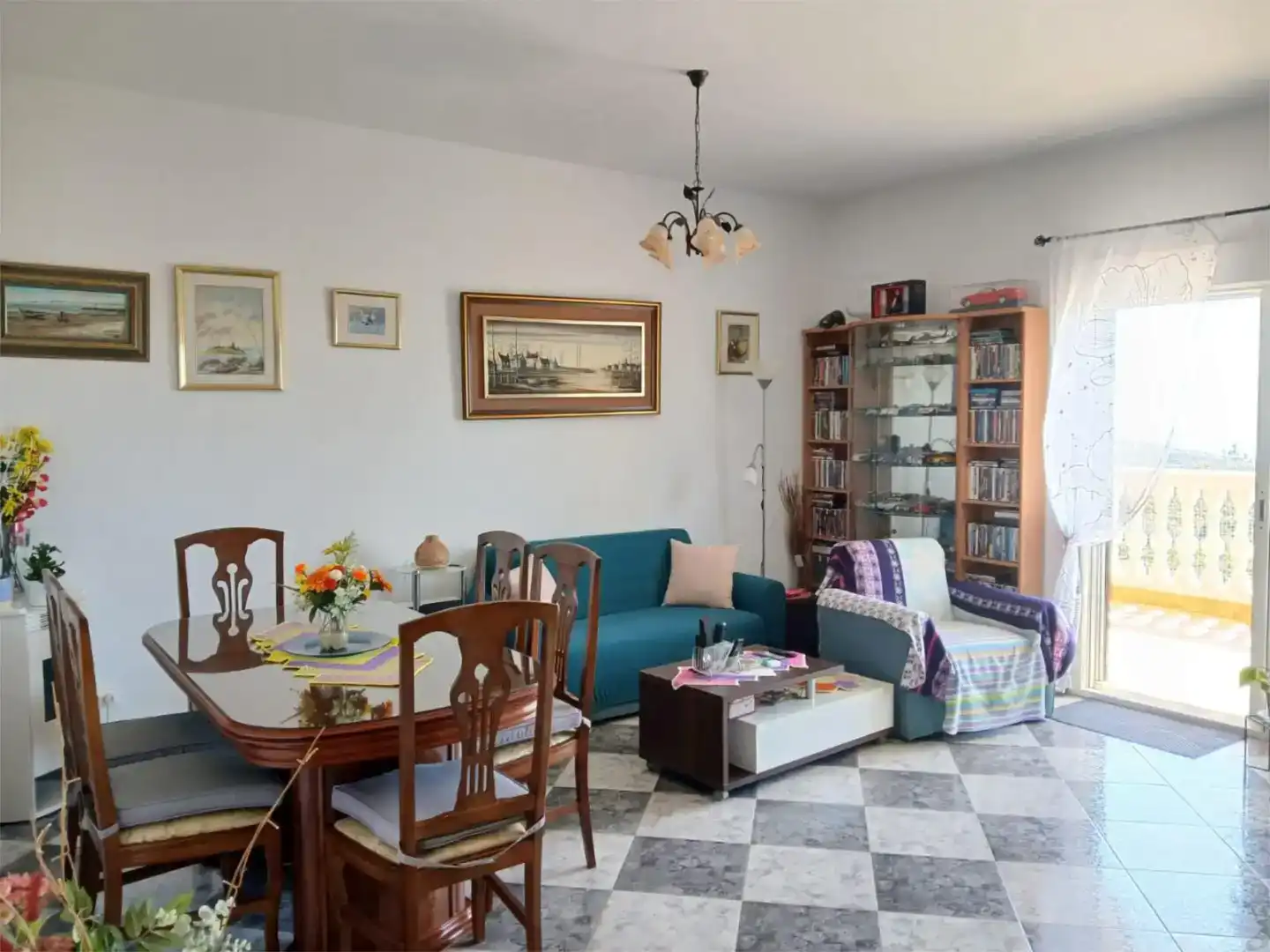 Sala de estar de Piso en venta en Vélez-Málaga con Piscina y Balcón
