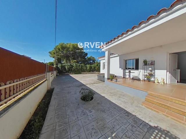 Casa-chalet en Venta en MARQUESA GRINY en Banyeres del Penedès
