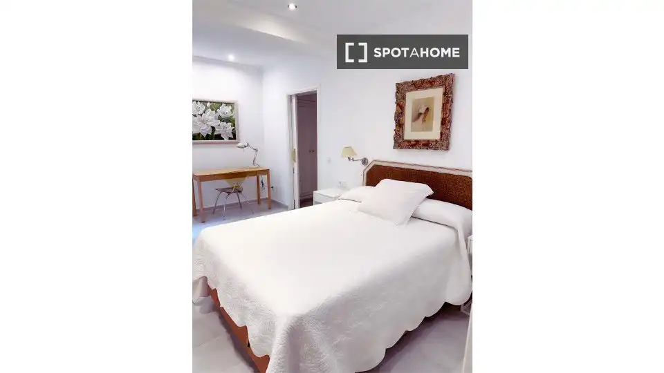 Habitación de Apartamento para compartir en Valencia con Aire acondicionado, Calefacción y Terraza