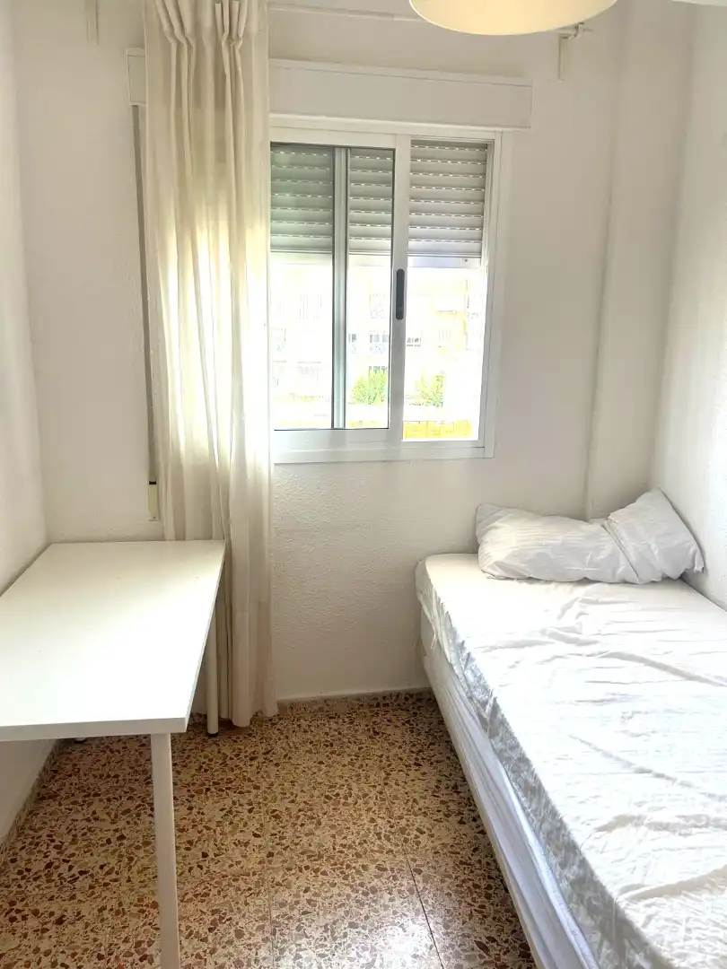 Habitación de Piso de alquiler en Murcia con Amueblado, Horno y Lavadora