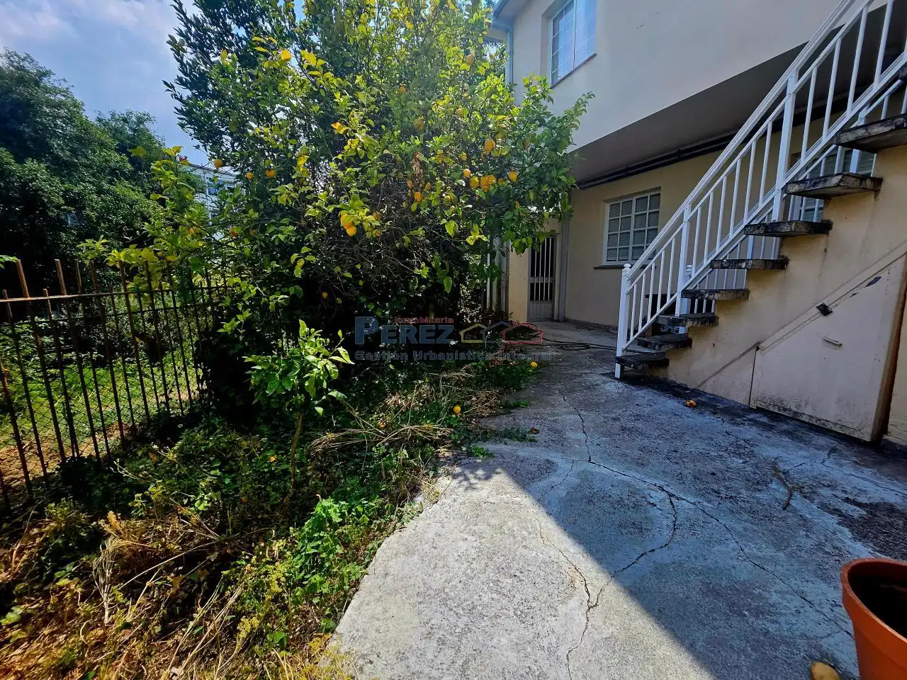 Vista exterior de Casa o xalet en venda en Fene amb Calefacció, Jardí privat i Terrassa