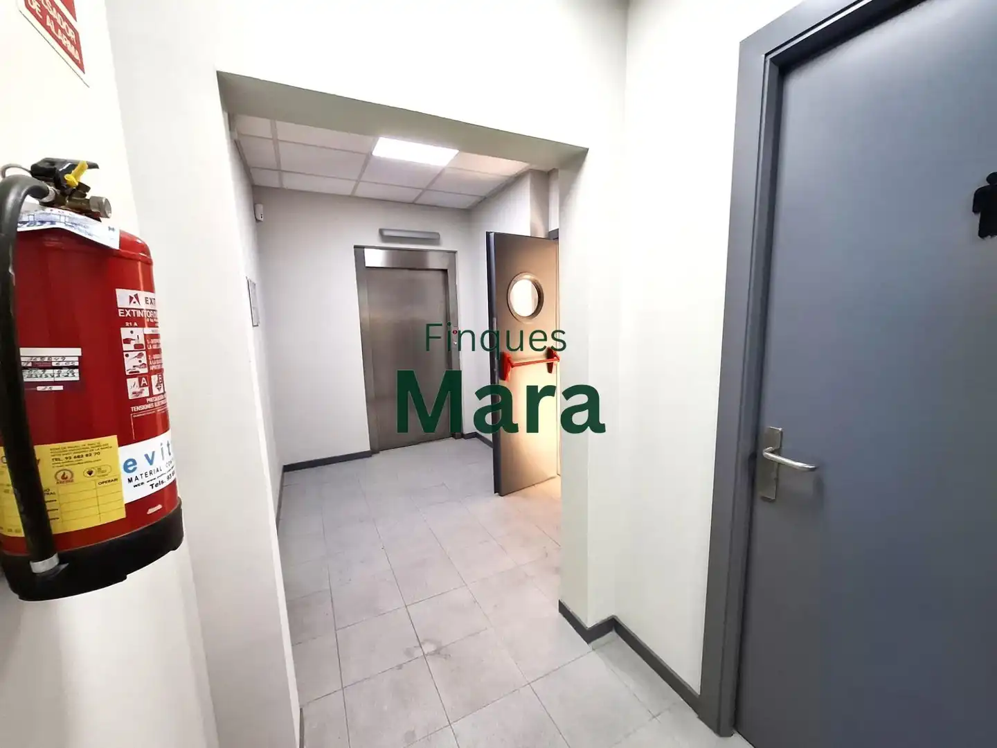 Office for rent in Sant Boi de Llobregat  with Air Conditioner