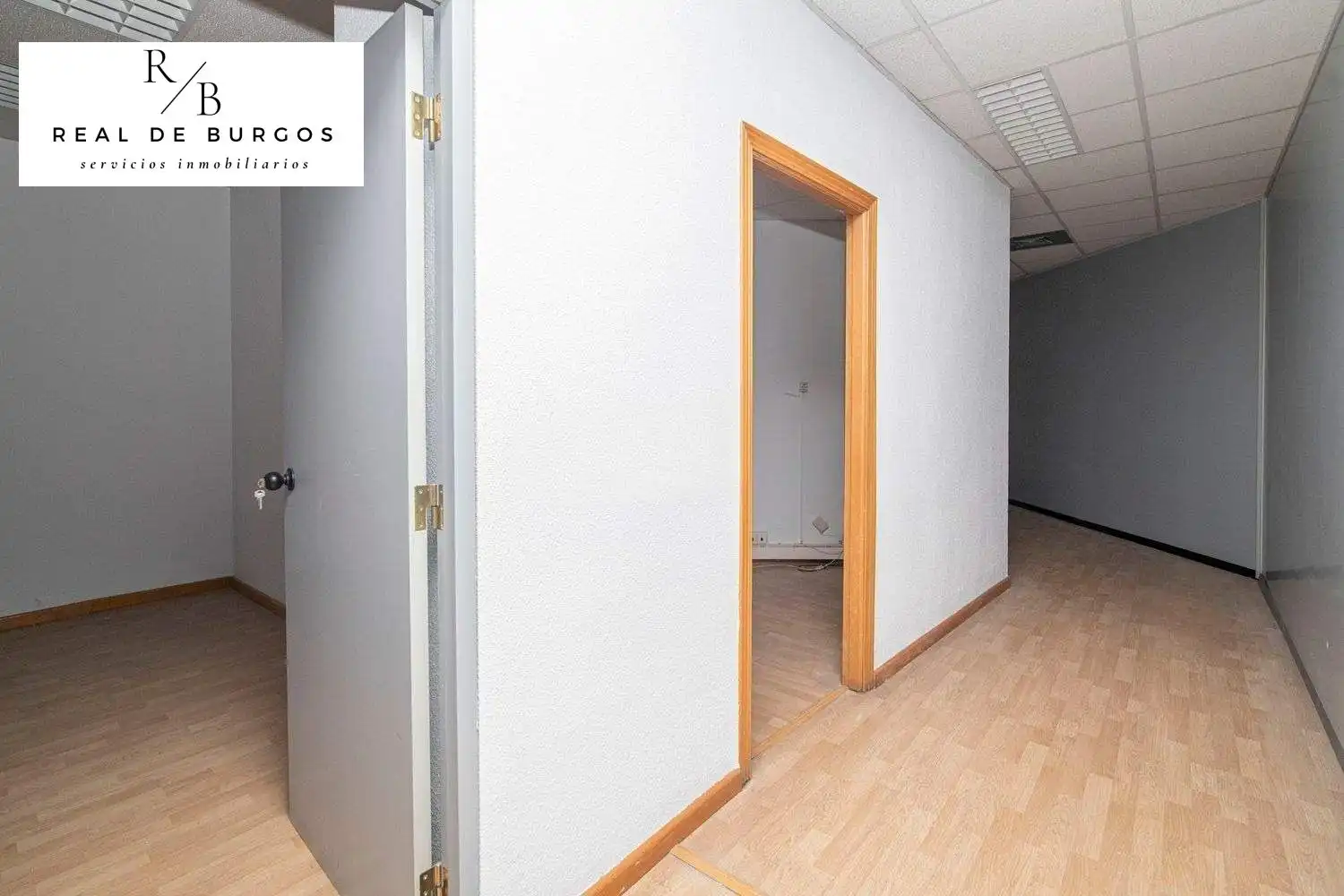 Office for rent in Valladolid  with Air Conditioner and Heating