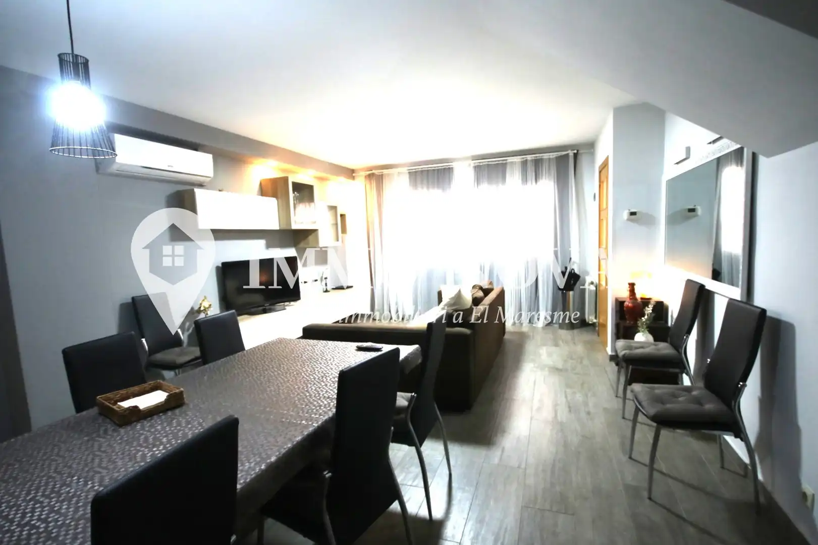 Wohnzimmer von Einfamilien-Reihenhaus zum Verkauf in Mataró mit Klimaanlage, Heizung und Parkett