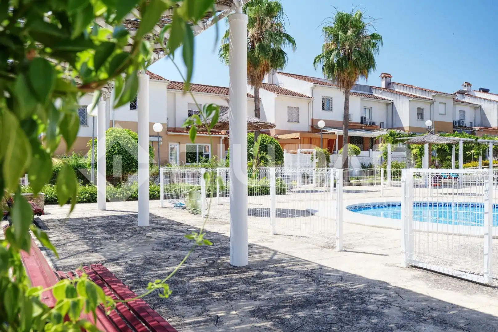 Exterior view of Houses for sale in San Juan de Aznalfarache  with Air Conditioner, Private garden and Community pool
