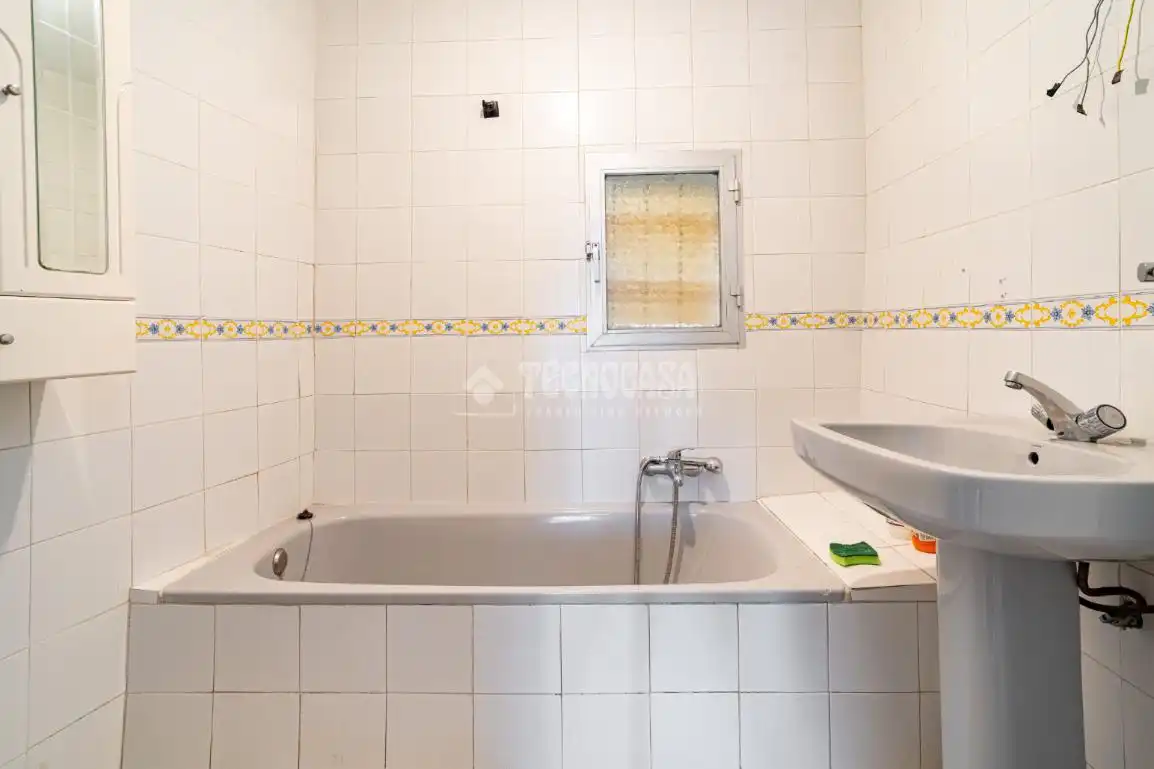 Baño de Casa adosada en venta en Cogollos de la Vega