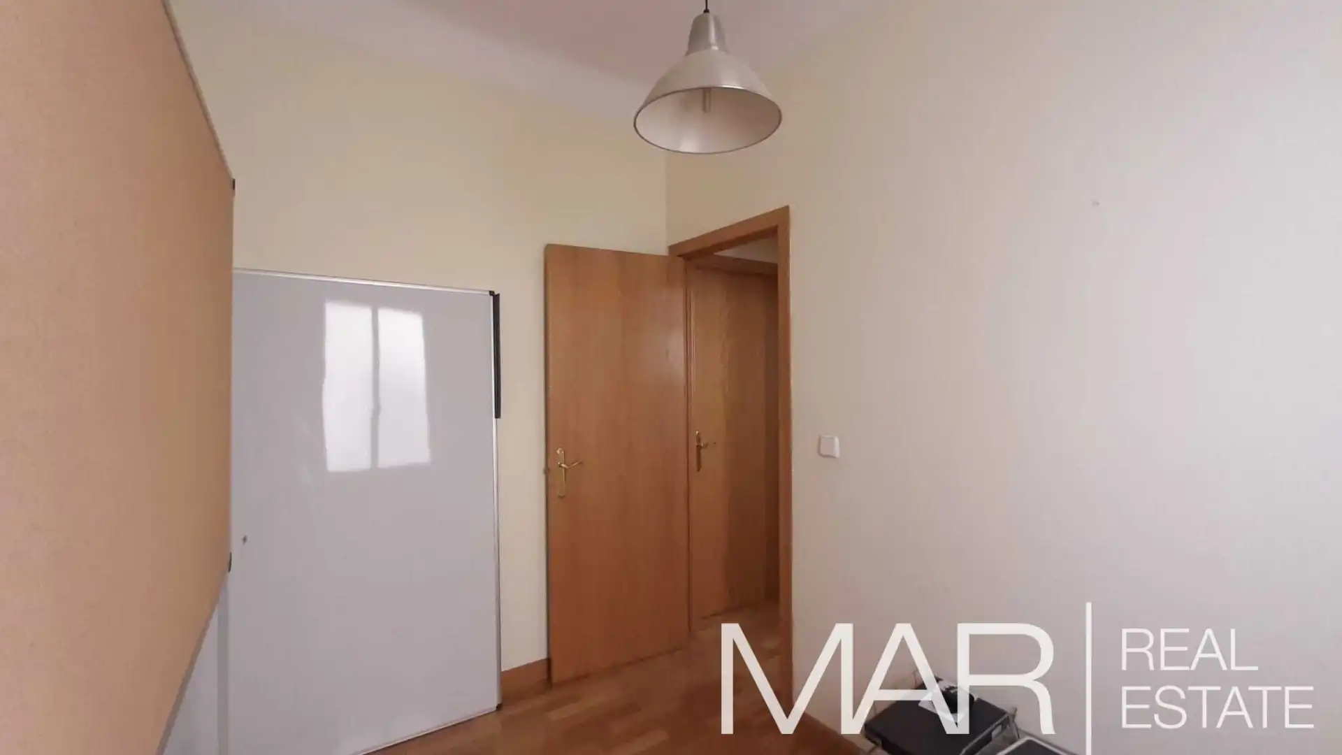 Büro zur Miete in Madrid mit Klimaanlage, Heizung und Möbliert