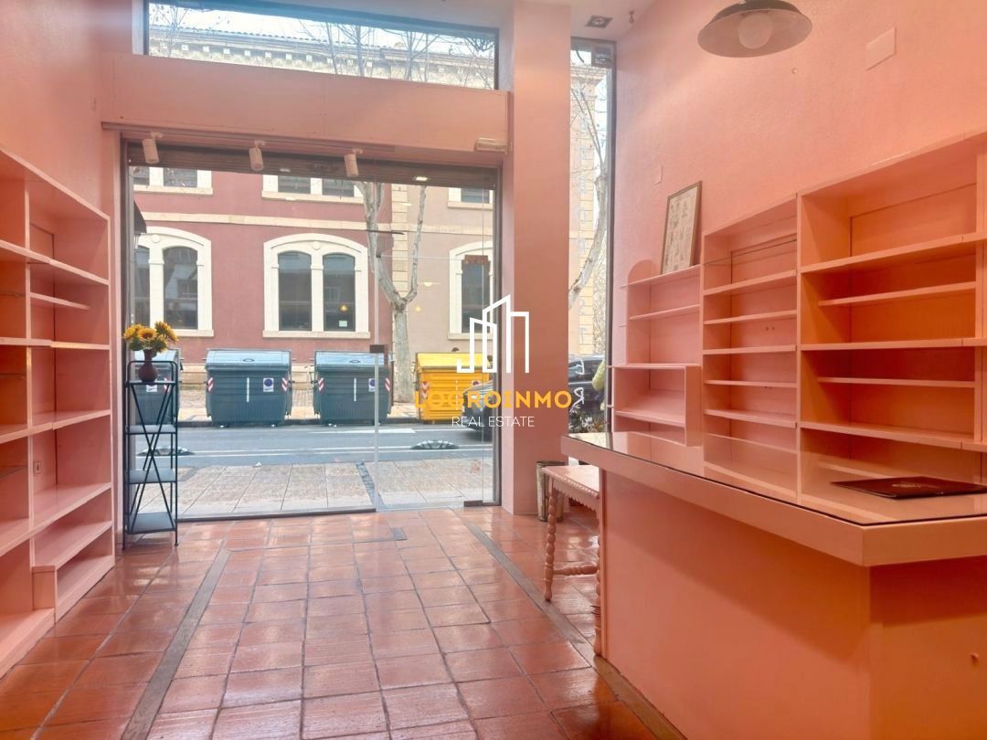 Vista exterior de Local en venda en  Logroño amb Moblat