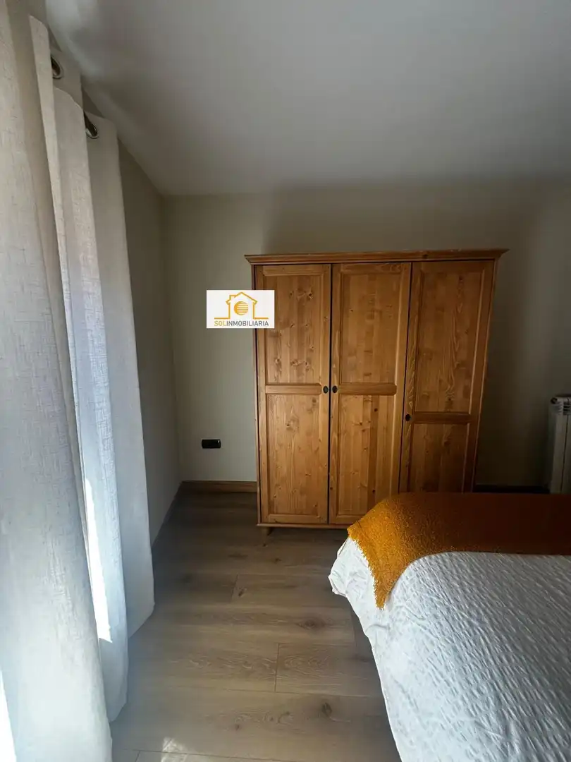 Dormitori de Pis en venda en León Capital  amb Calefacció, Parquet i TV