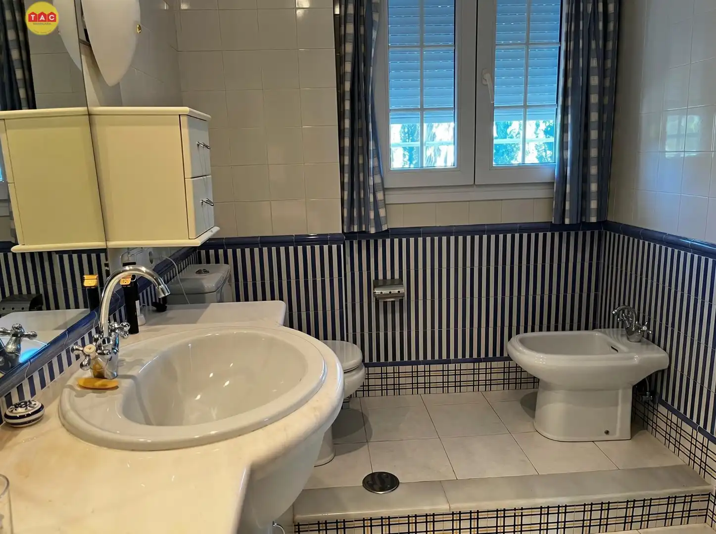Baño de Casa o chalet en venta en Lepe con Aire acondicionado, Calefacción y Jardín privado
