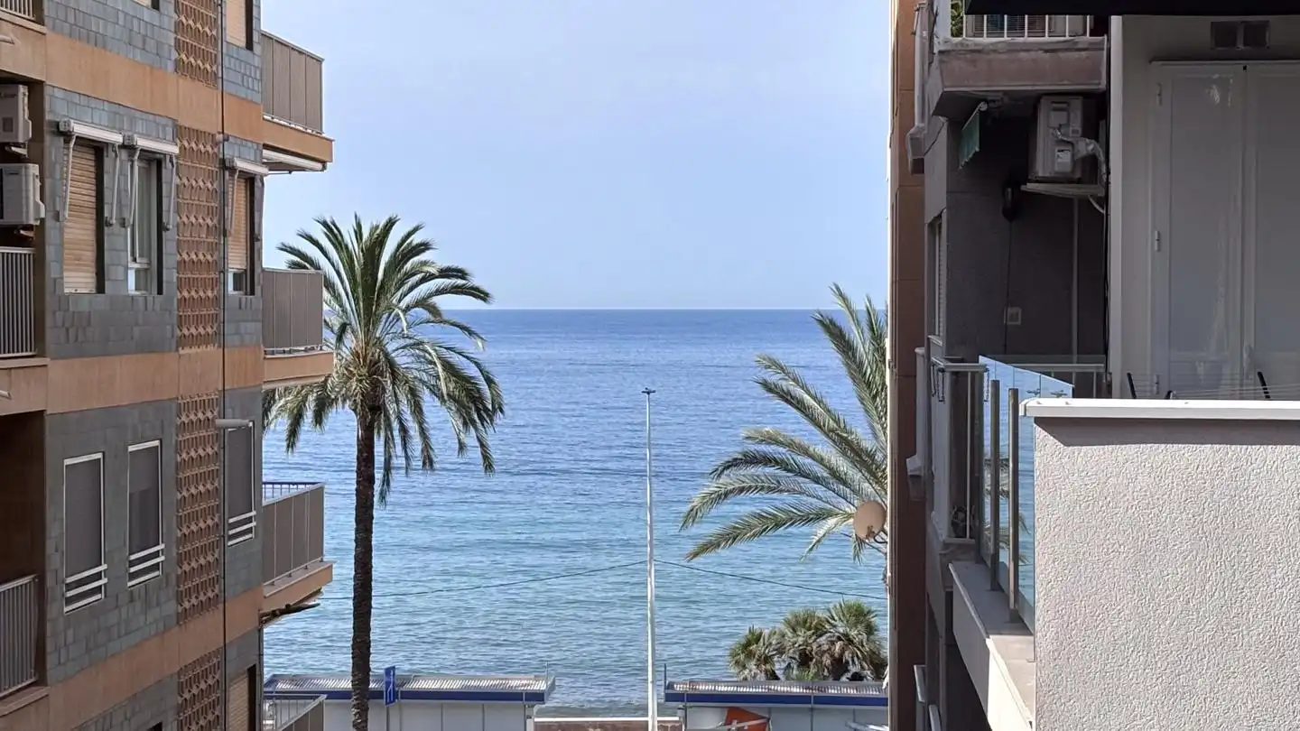 Außenansicht von Wohnungen zum Verkauf in Santa Pola mit Terrasse und Möbliert