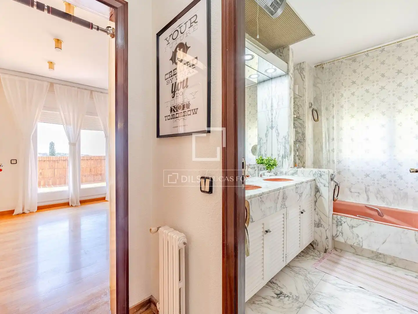 Bathroom of Houses for sale in Sant Just Desvern  with Air Conditioner, Private garden and Terrace