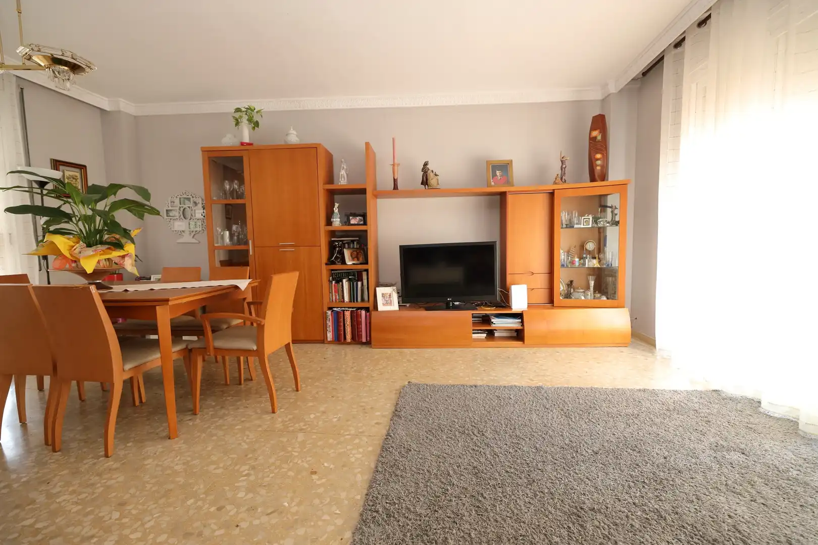 Sala d'estar de Casa adosada en venda en Sabadell amb Calefacció, Jardí privat i Terrassa