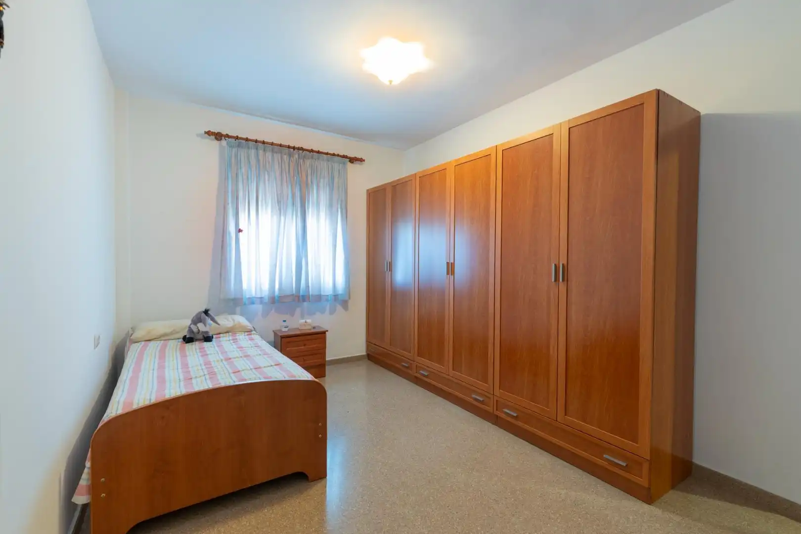 Habitación de Casa adosada en venta en Maracena con Aire acondicionado, Amueblado y Balcón