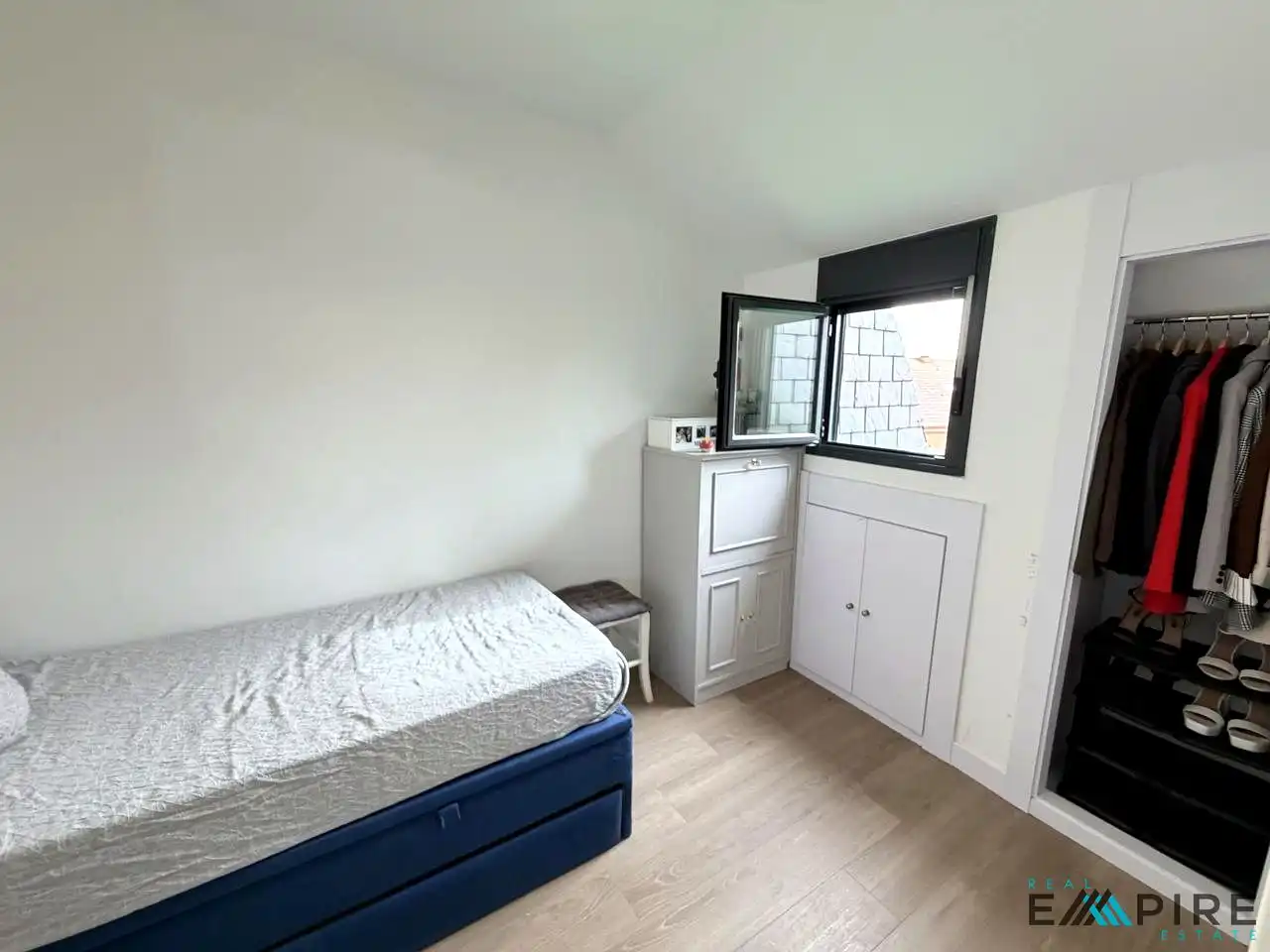 Habitación de Piso en venta en El Viso de San Juan con Aire acondicionado, Calefacción y Amueblado
