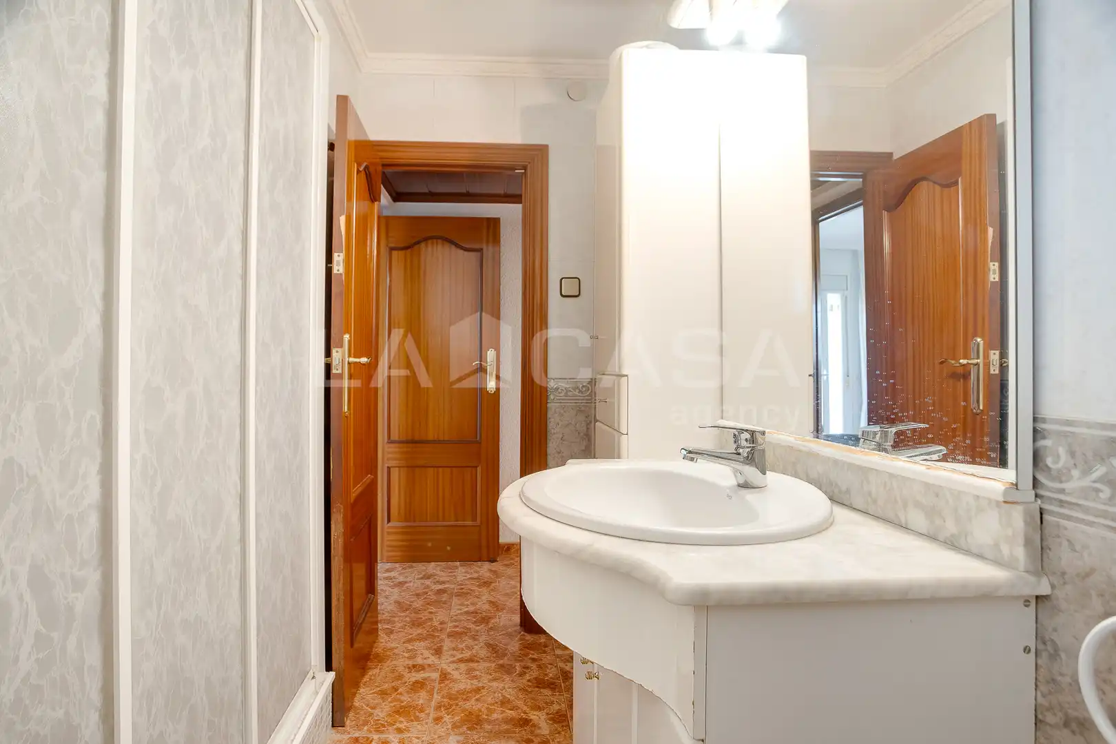 Bathroom of Flat for sale in Sant Martí