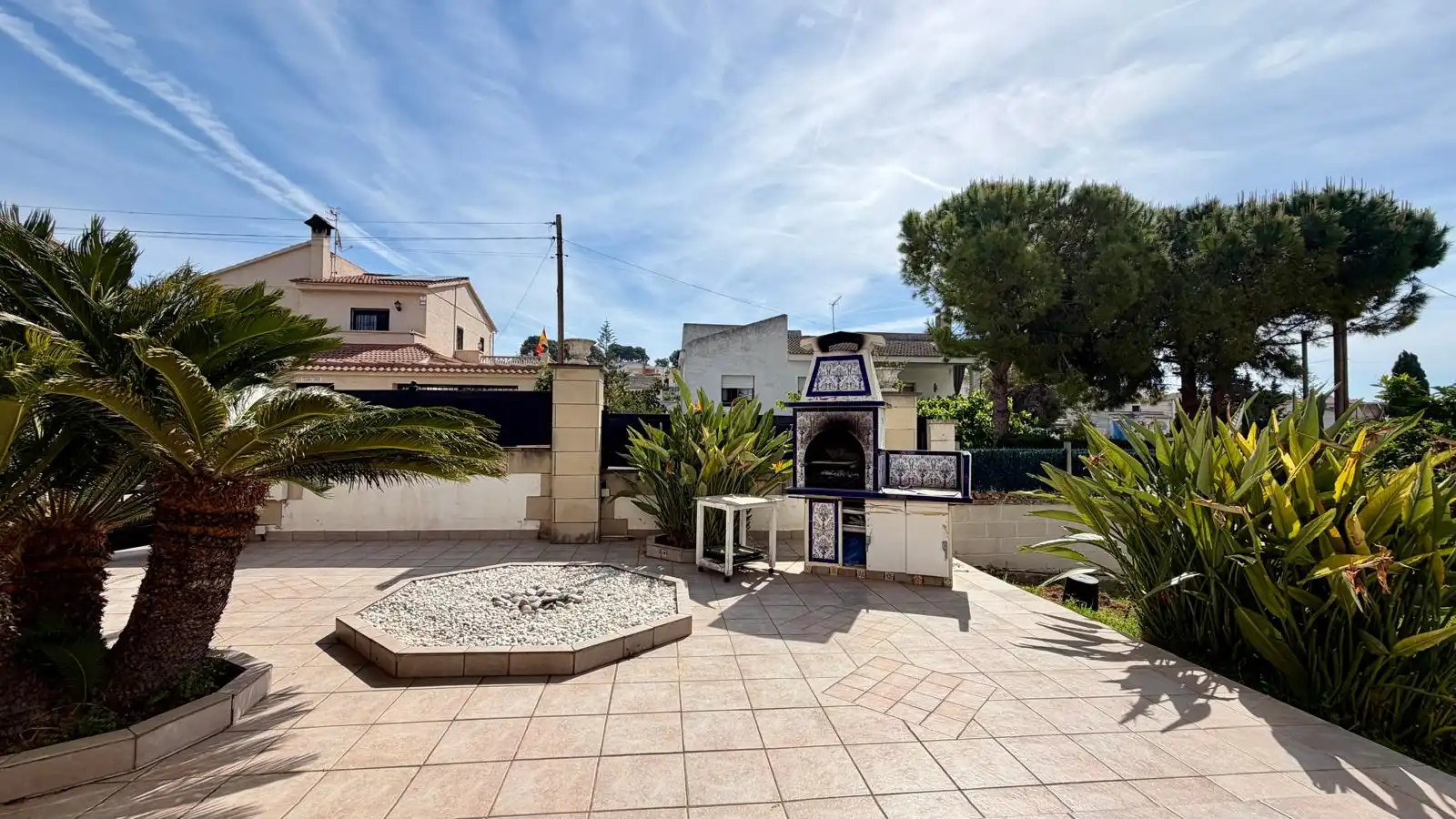 Vista exterior de Casa o chalet en venta en Cunit con Amueblado y Horno