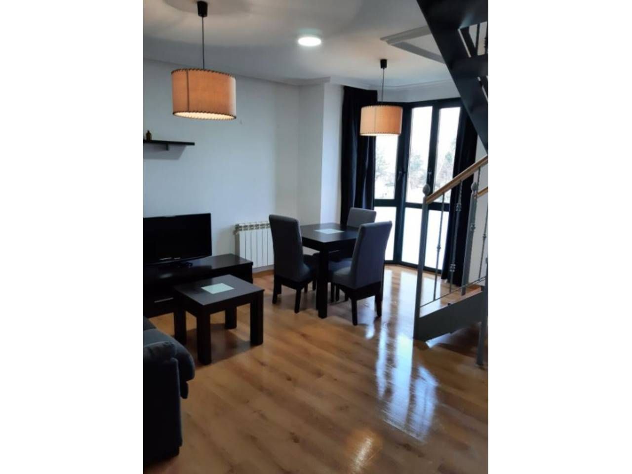 Piso de alquiler en Couto