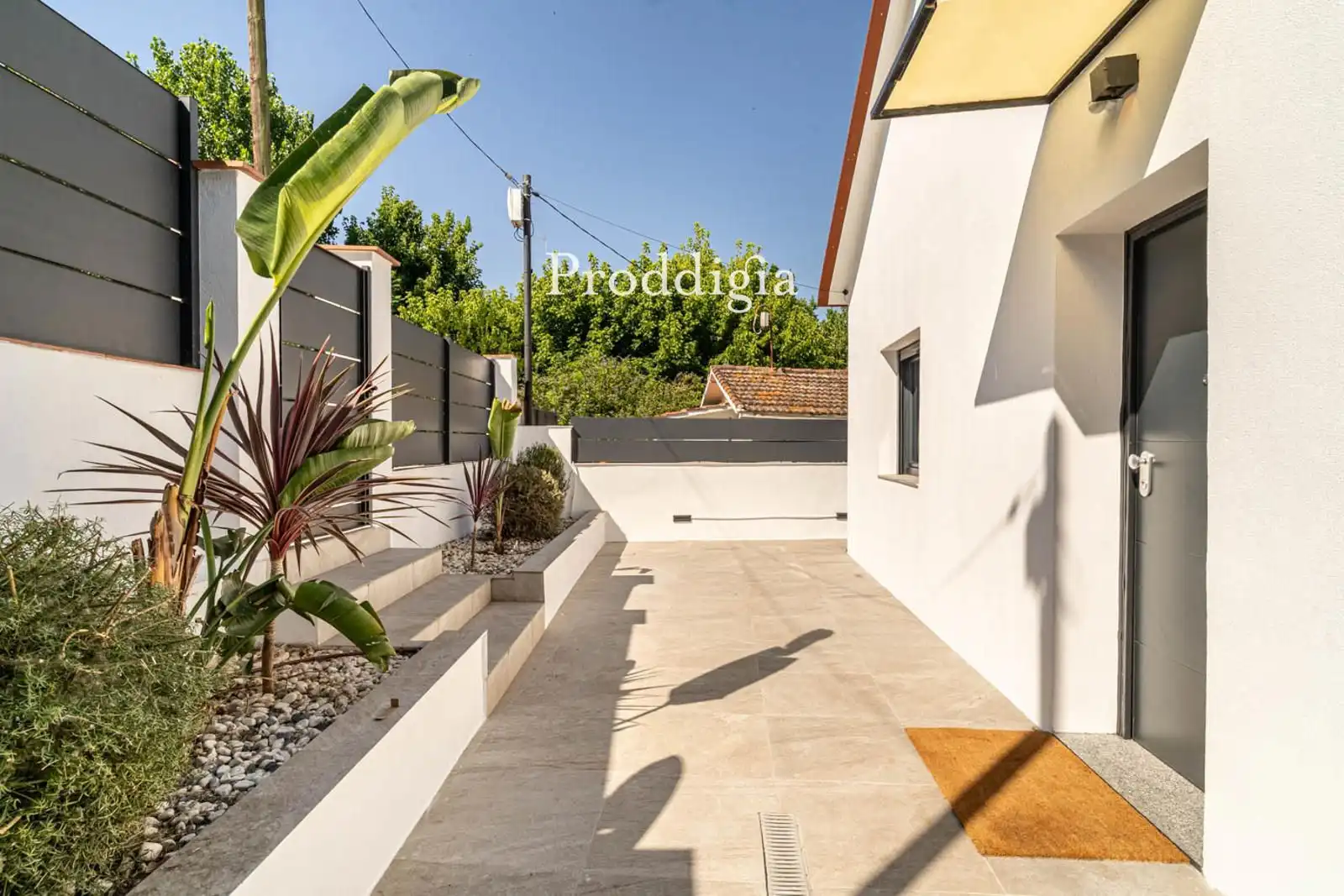 Exterior view of Houses for rent in Sant Cugat del Vallès  with Air Conditioner, Storage room and Swimming Pool