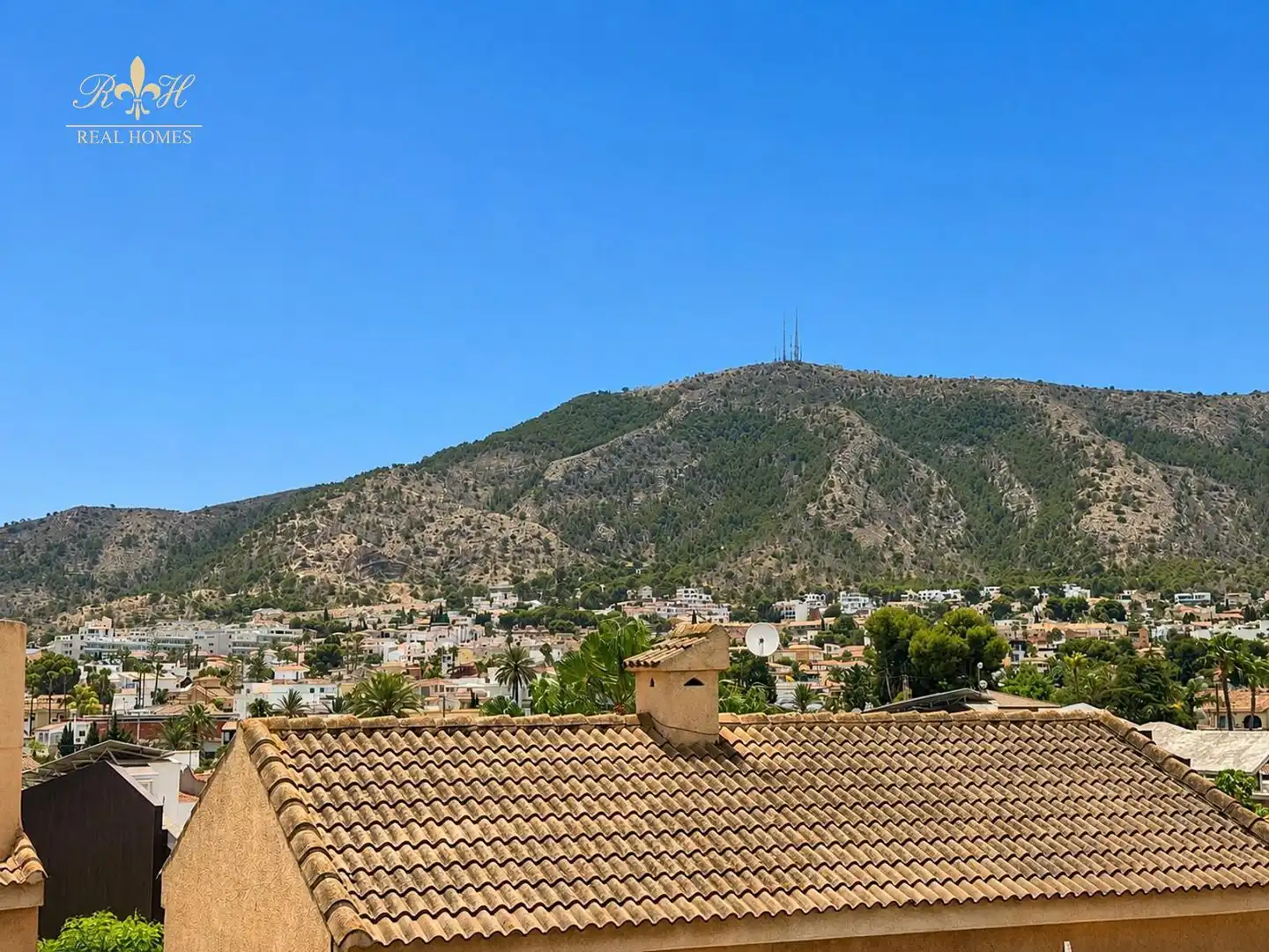 Vista exterior de Dúplex de alquiler en L'Alfàs del Pi con Aire acondicionado, Calefacción y Terraza
