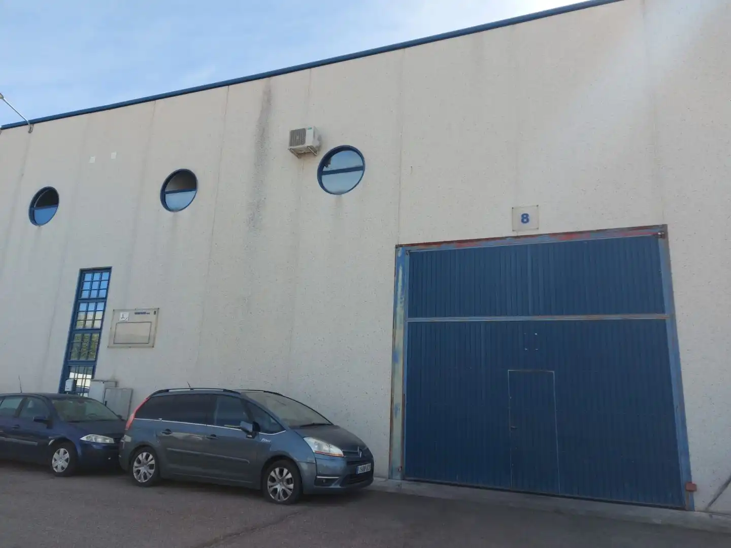 Industrial building to rent in Avda. de las Naciones 11