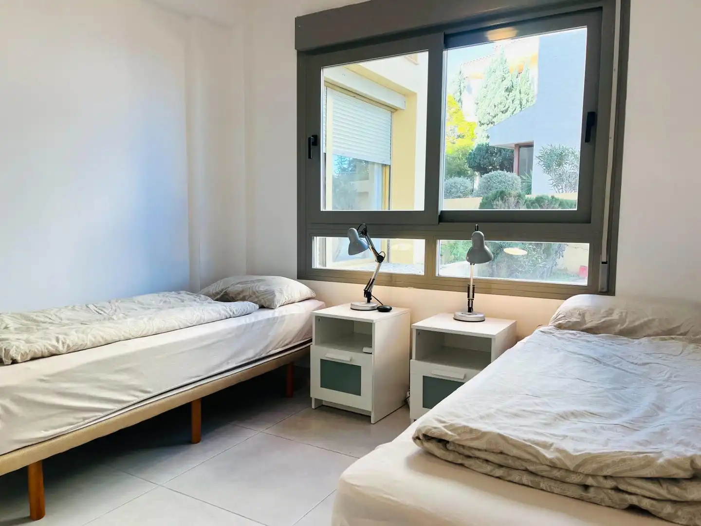 Schlafzimmer von Erdgeschoss zum Verkauf in L'Alfàs del Pi mit Klimaanlage, Heizung und Privatgarten