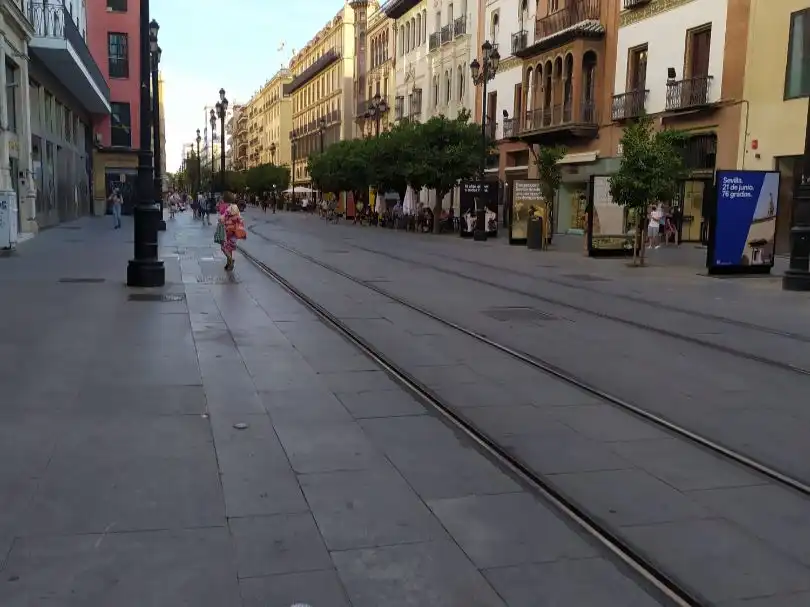 Exterior view of Commercial properties for rent in Sevilla  with Air Conditioner