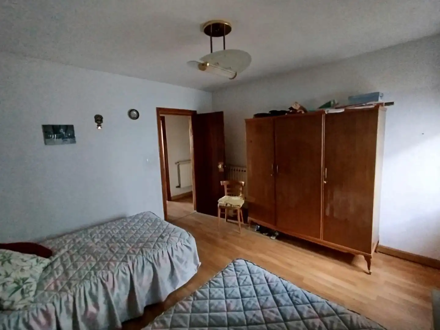 Dormitori de Casa o xalet en venda en Onzonilla amb Calefacció, Jardí privat i Parquet