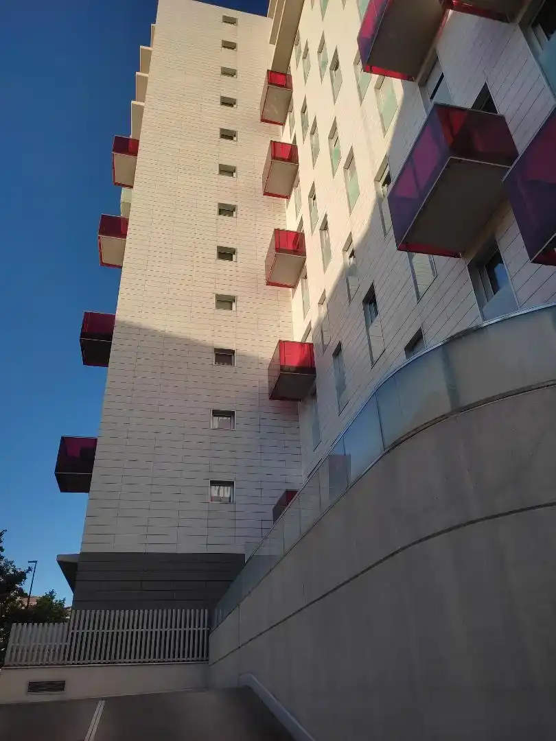 Vista exterior de Garaje de alquiler en Universidad