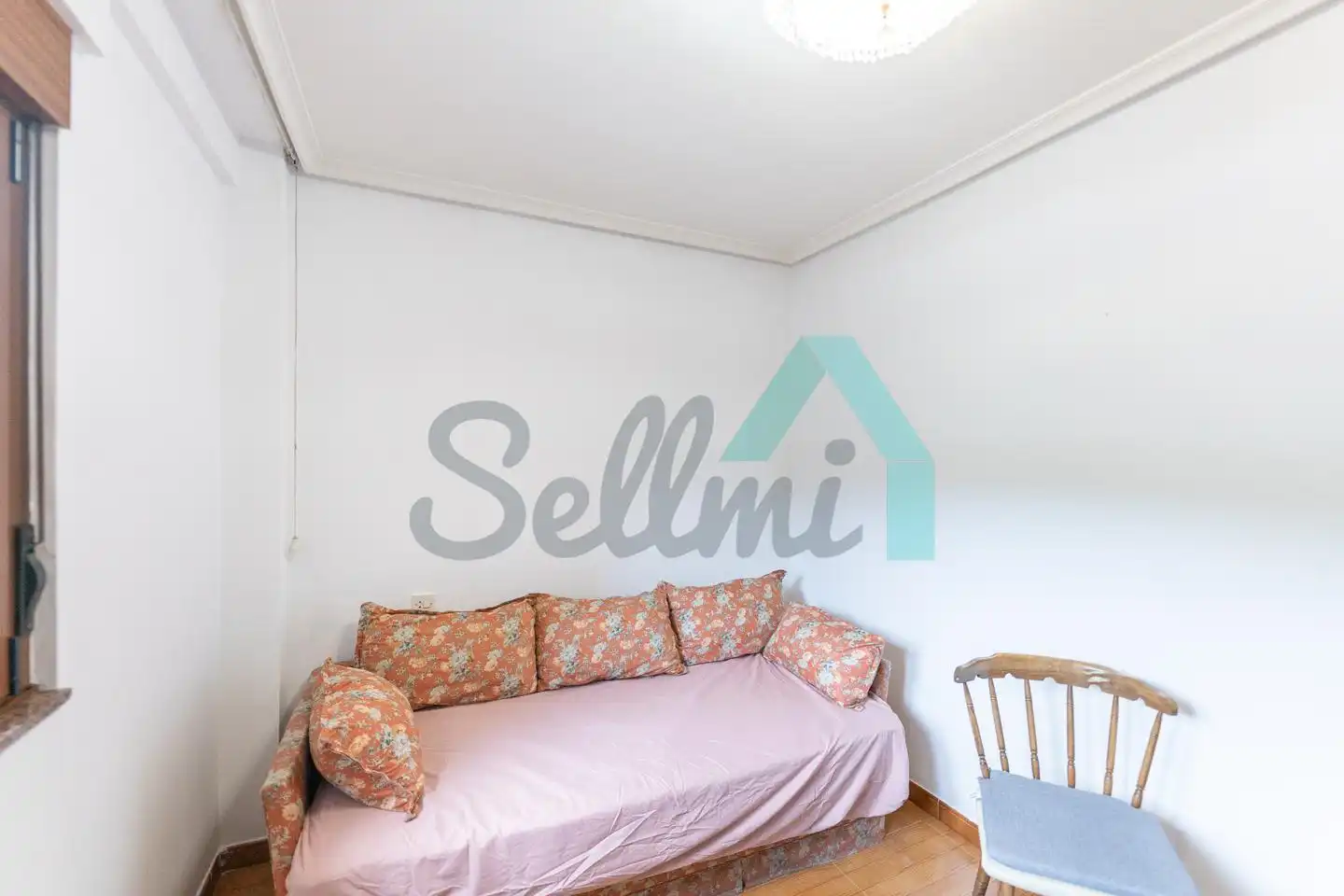 Habitación de Piso de alquiler en Aller con Calefacción, Trastero y Amueblado