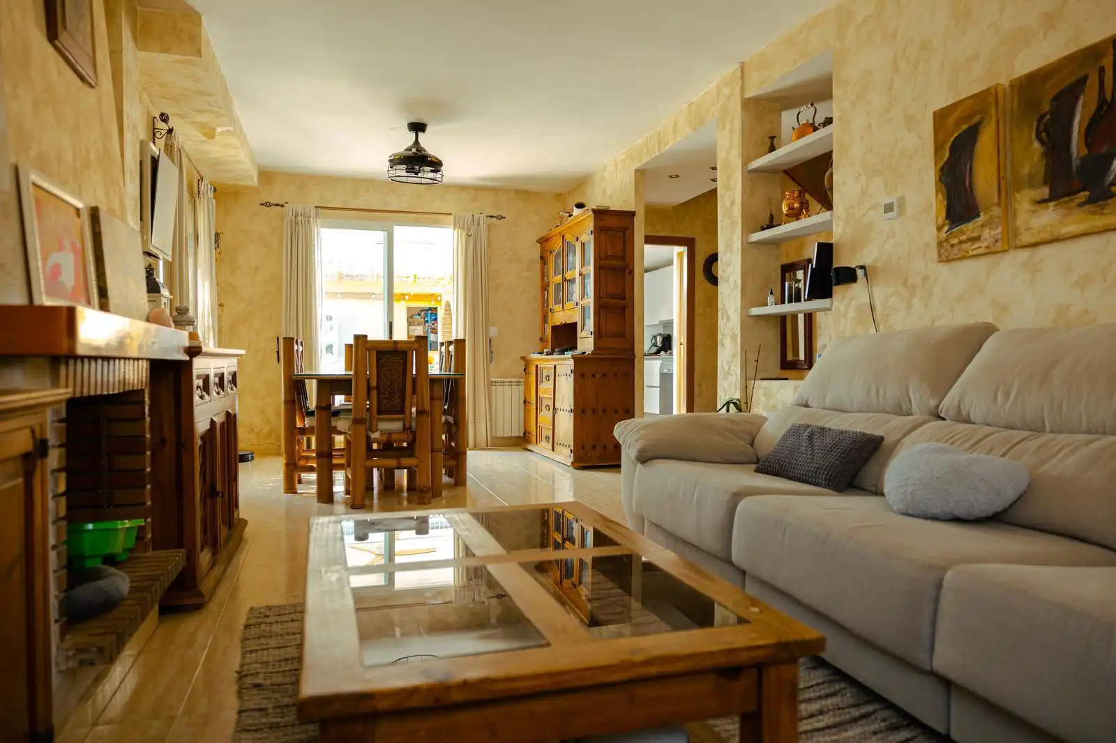 Sala de estar de Casa o chalet en venta en La Pobla de Vallbona con Aire acondicionado, Calefacción y Terraza