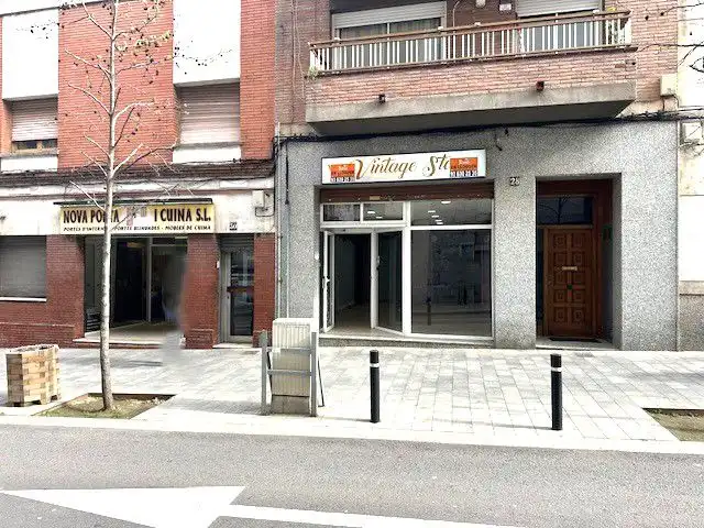 Gewerbefläche zur Miete in LLUIS PASCUAL ROCA 28, imagen 2