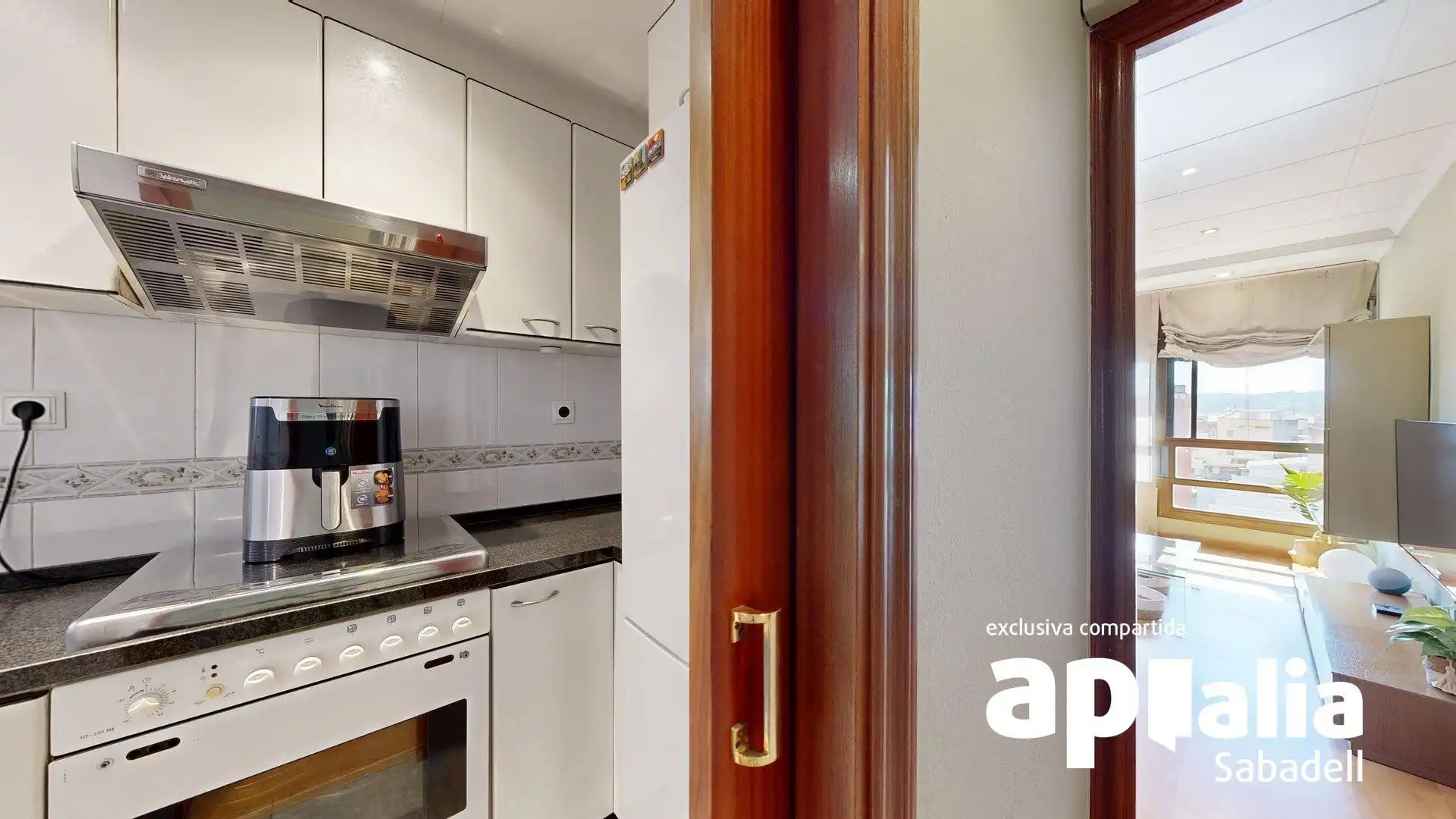 Kitchen of Flat for sale in Sabadell  with Air Conditioner, Heating and Parquet flooring