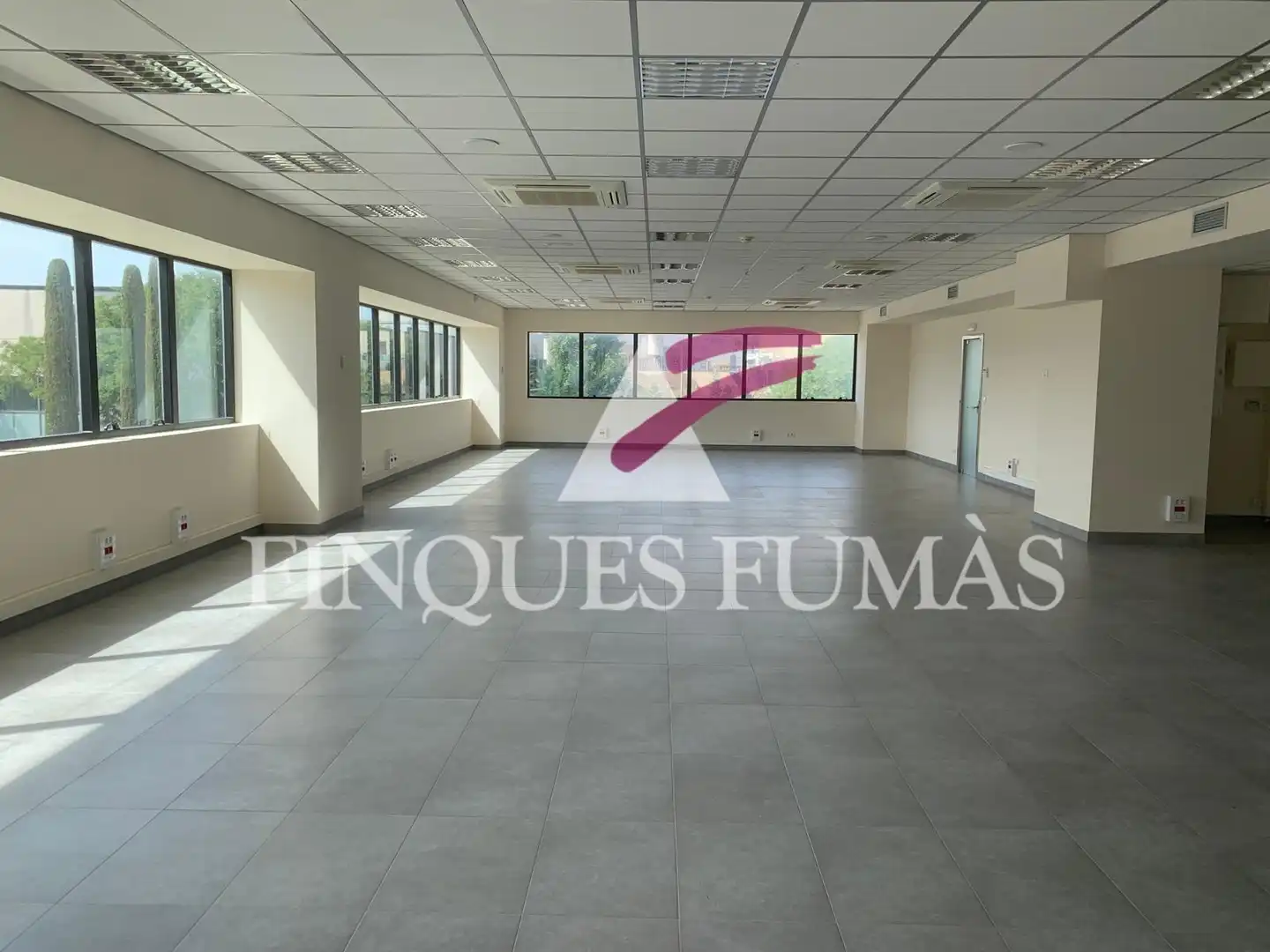 Local comercial en alquiler en Carrer del Mas d'en Colom, imagen 3