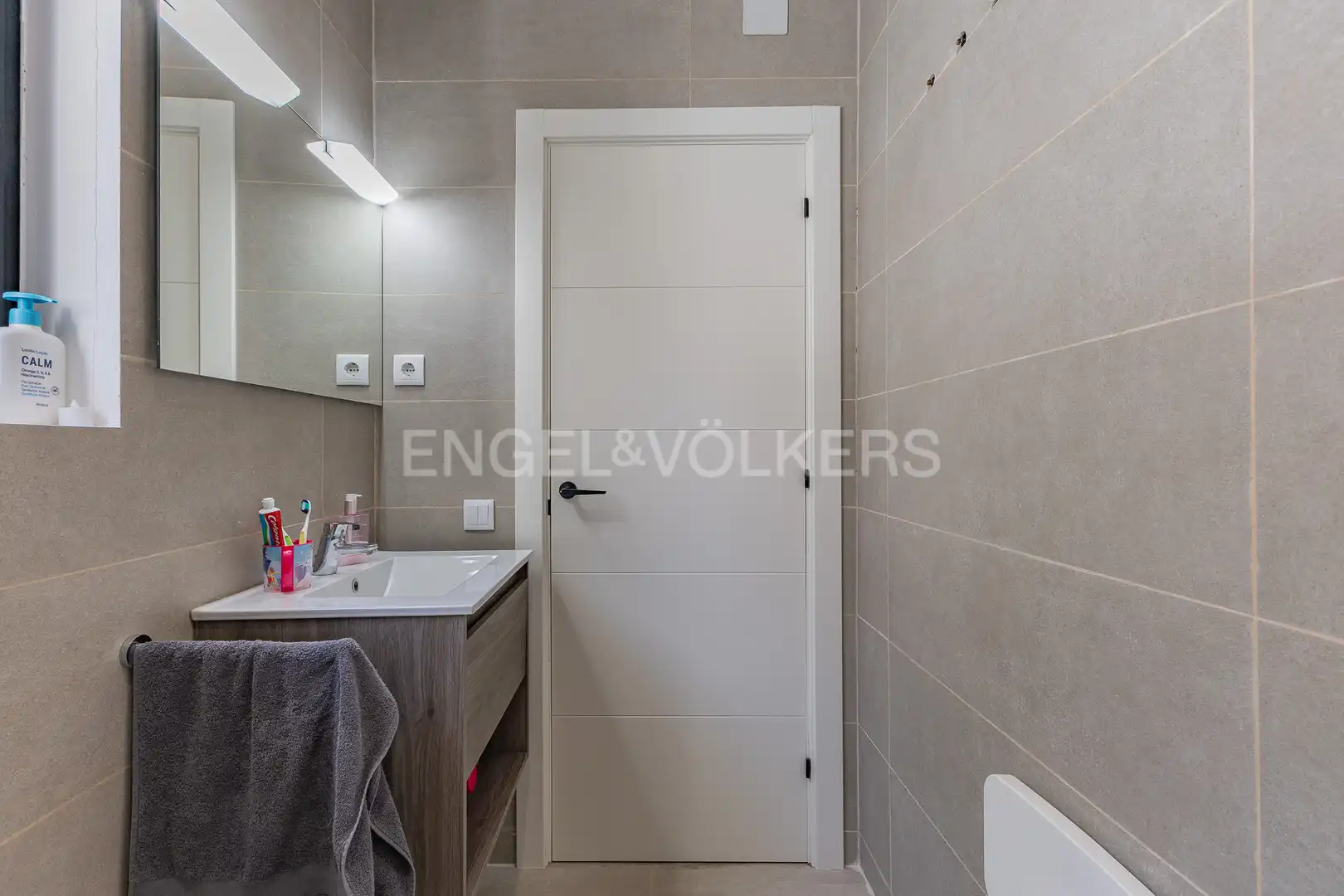 Bathroom of Houses for sale in Gavà  with Air Conditioner, Heating and Private garden