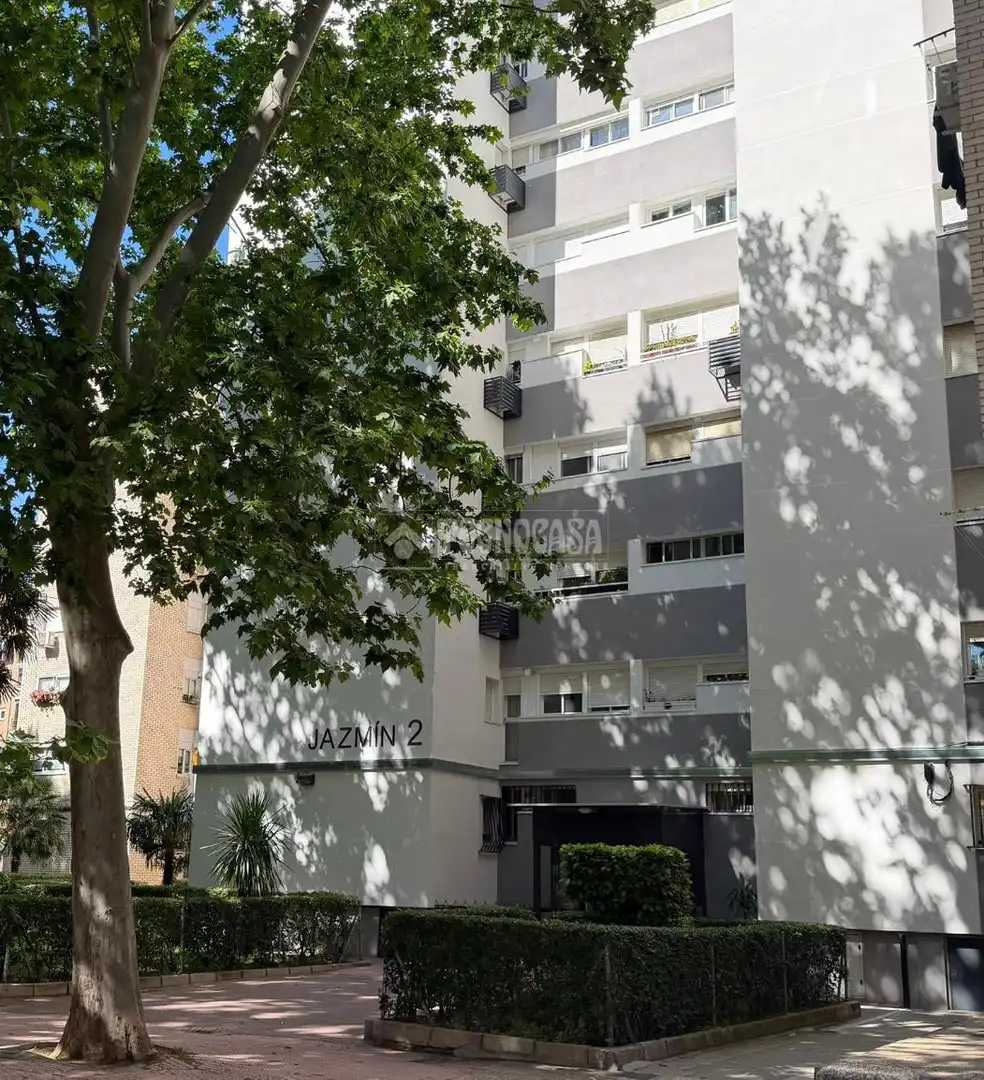 Exterior view of Flat for sale in Alcalá de Henares  with Air Conditioner and Heating