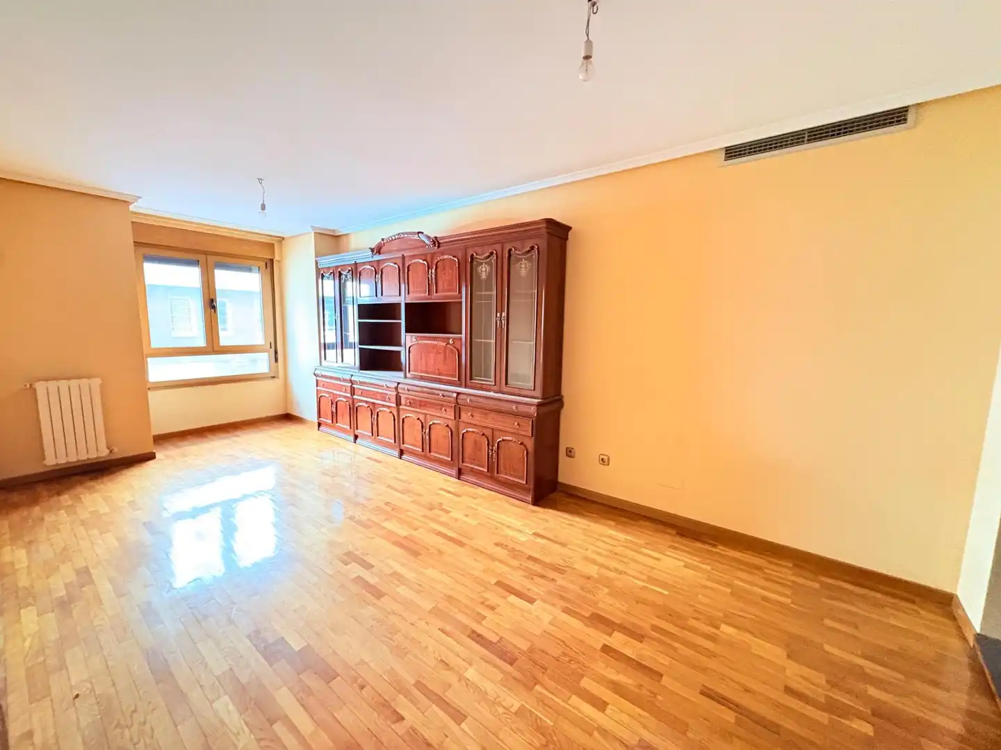 Sala de estar de Piso en venta en Ponferrada con Calefacción y Trastero