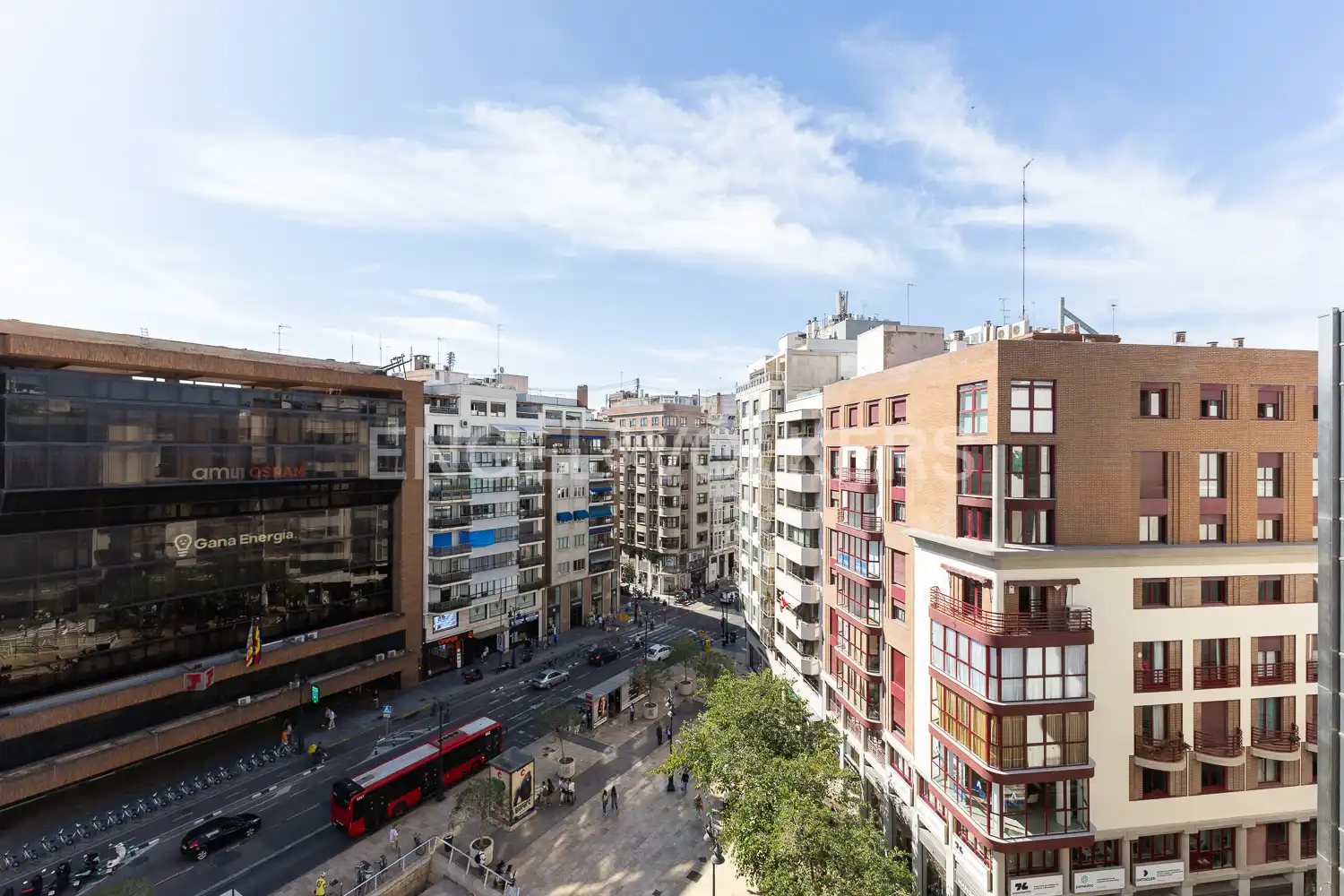 Außenansicht von Wohnung zum Verkauf in Valencia mit Klimaanlage und Heizung