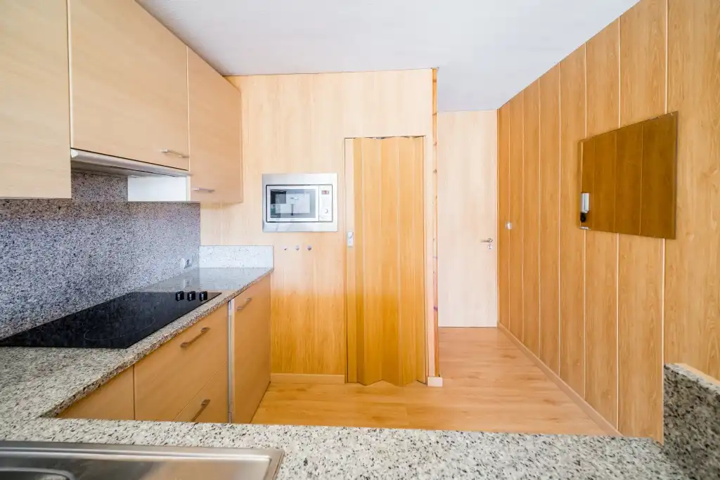 Cocina de Piso en venta en Castell d'Aro, Platja d'Aro i s'Agaró con Calefacción, Amueblado y Balcón