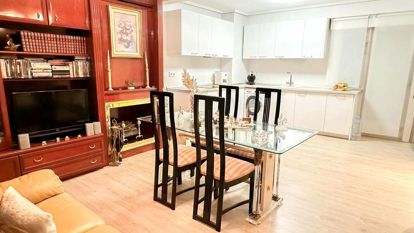 Comedor de Piso en venta en  Logroño con Calefacción, Trastero y Balcón